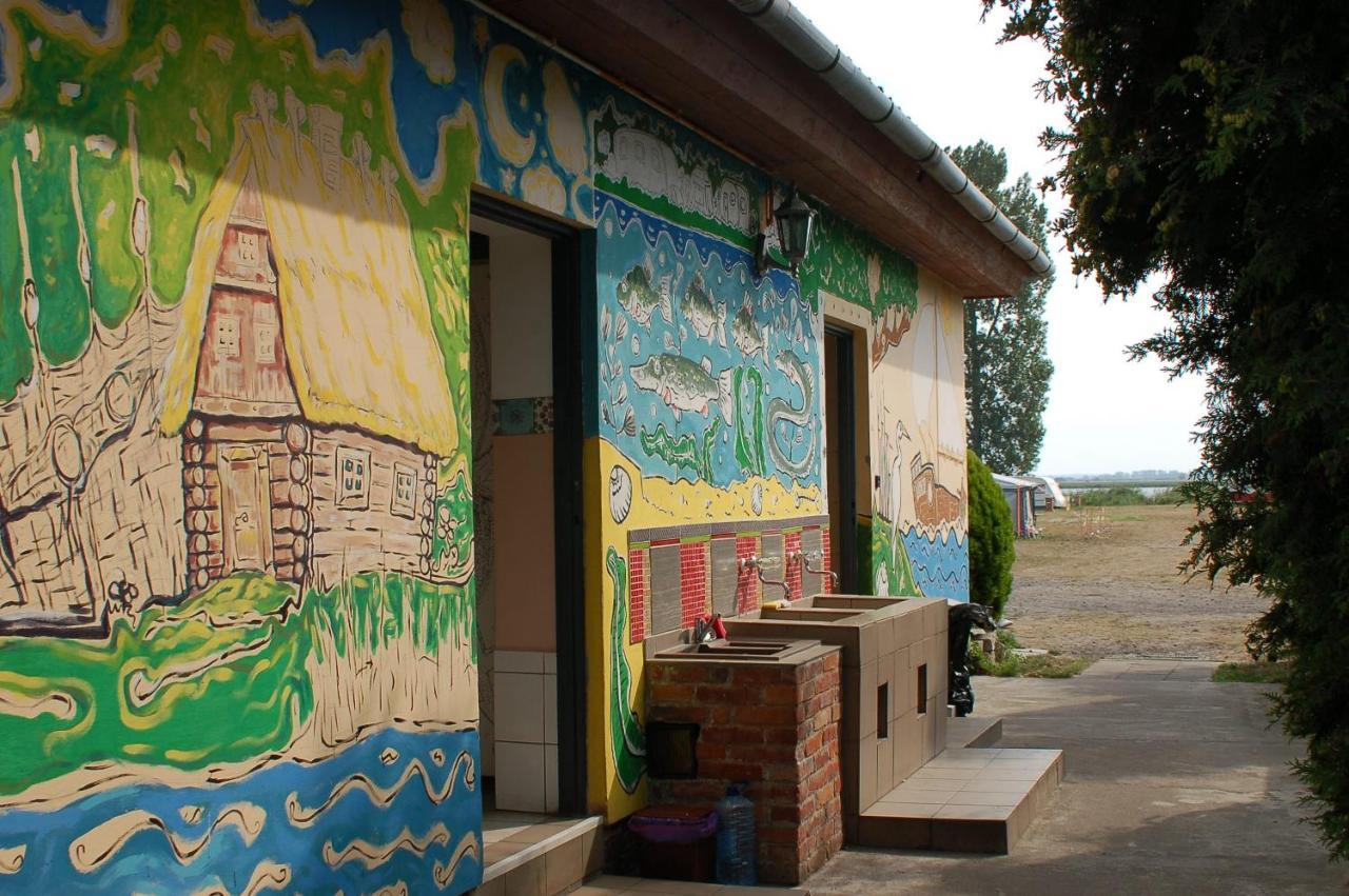 Camping Rogowo Mrzeżyno Exteriör bild