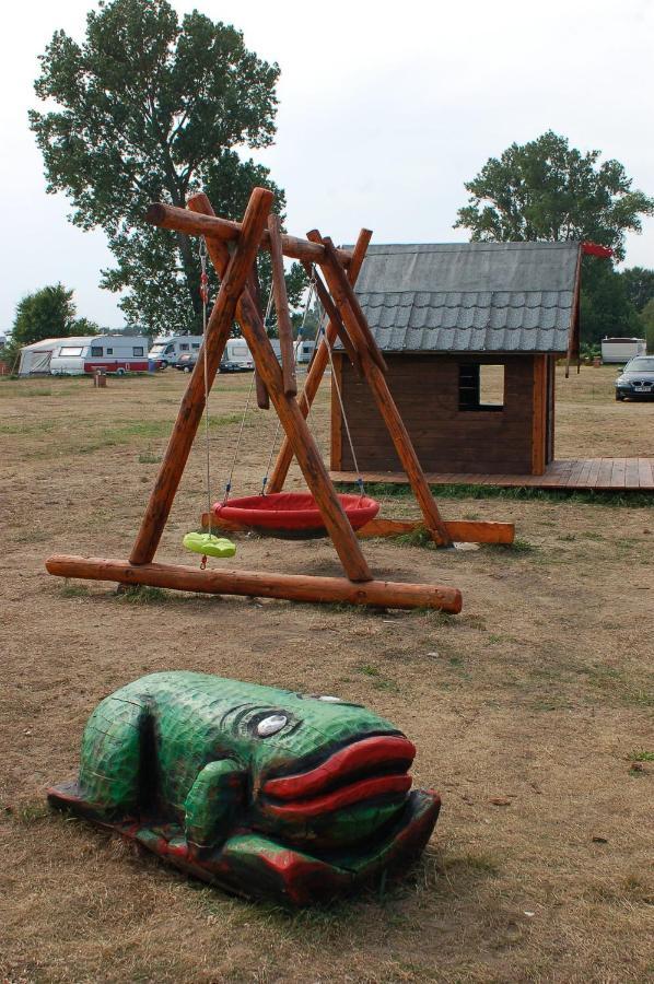 Camping Rogowo Mrzeżyno Exteriör bild